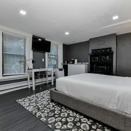 Centrally Located Stay In Boston'S Bay Exterior photo